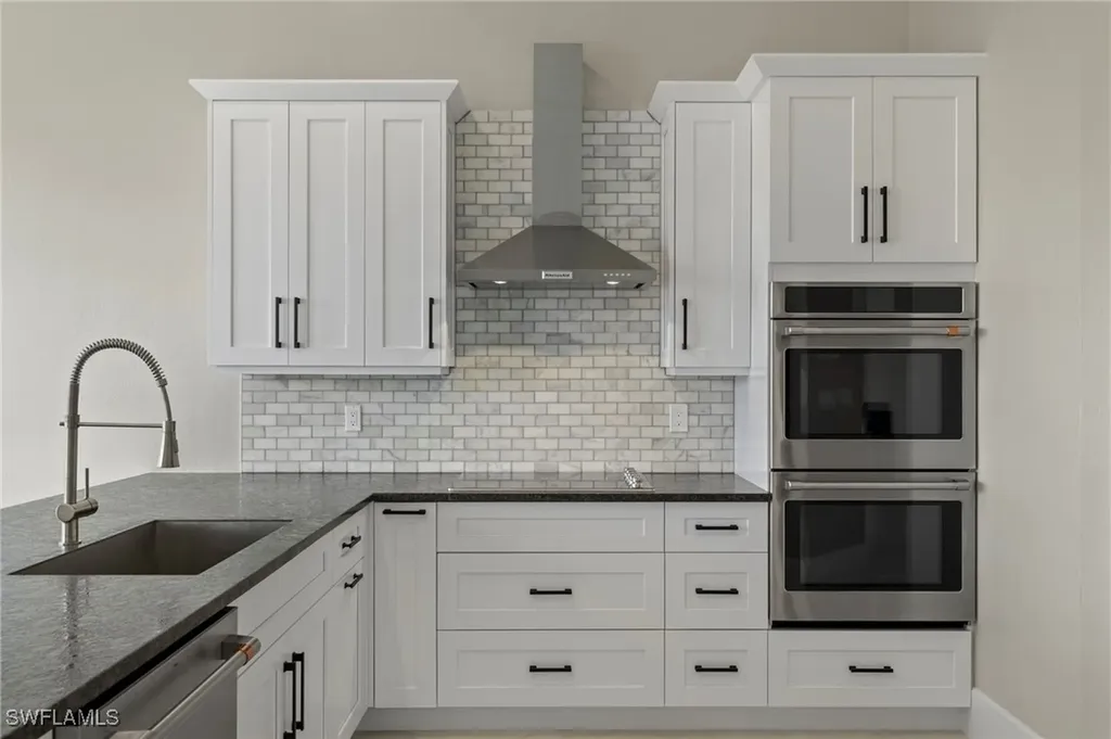 164 Colonade Circle Naples FL 34103