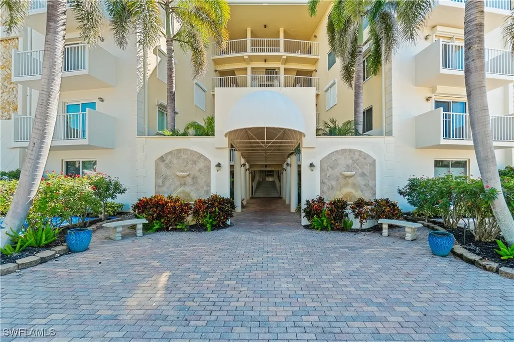 3000 Gulf Shore Boulevard N Naples FL 34103