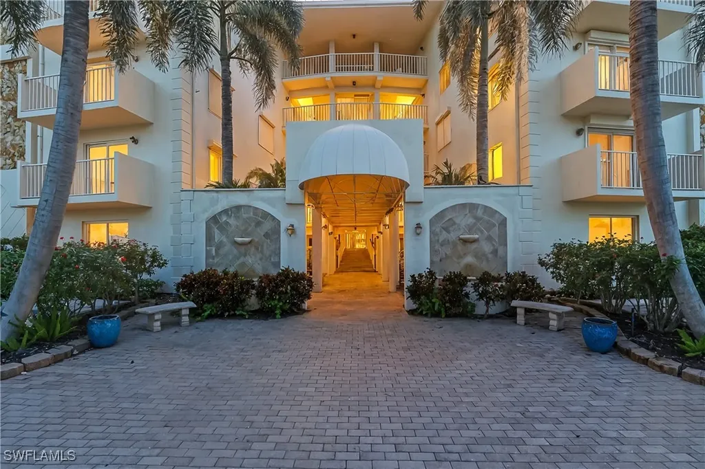3000 Gulf Shore Boulevard N Naples FL 34103