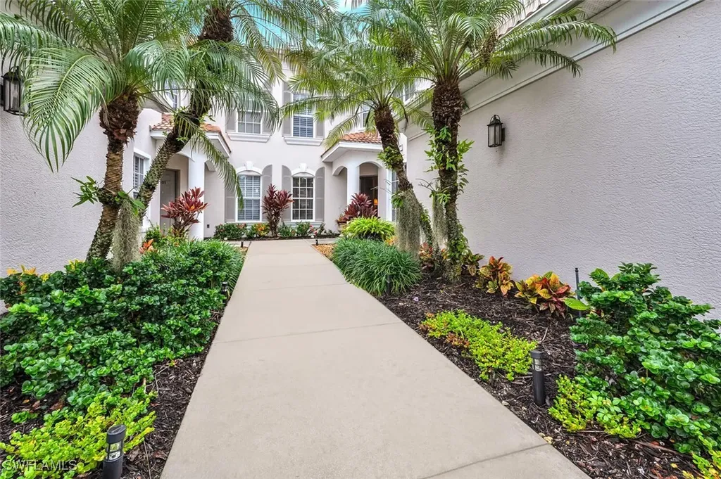 4760 Shinnecock Hills Court Naples FL 34112