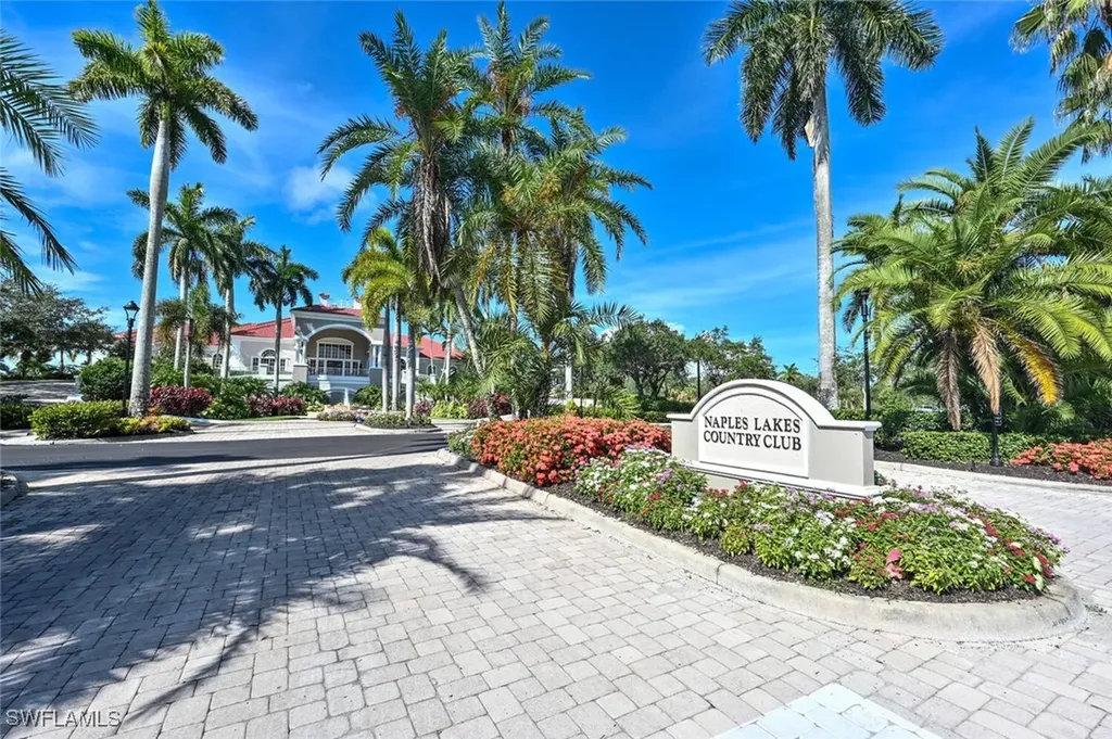 4760 Shinnecock Hills Court Naples FL 34112