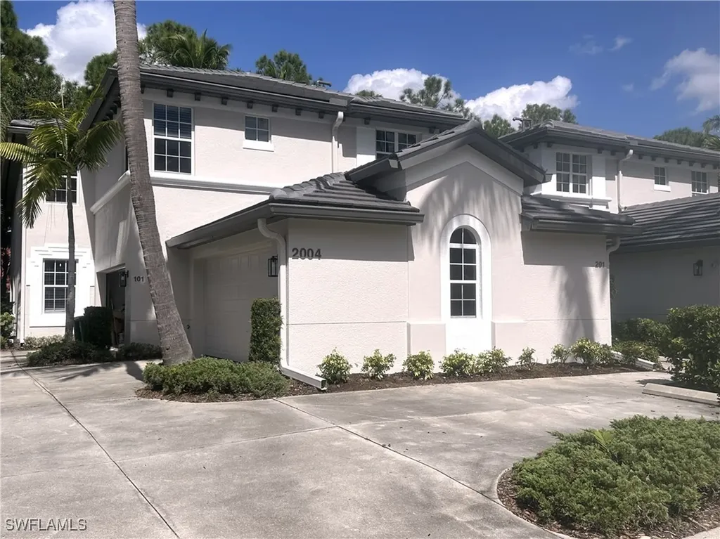 2004 Tarpon Bay Drive N Naples FL 34119