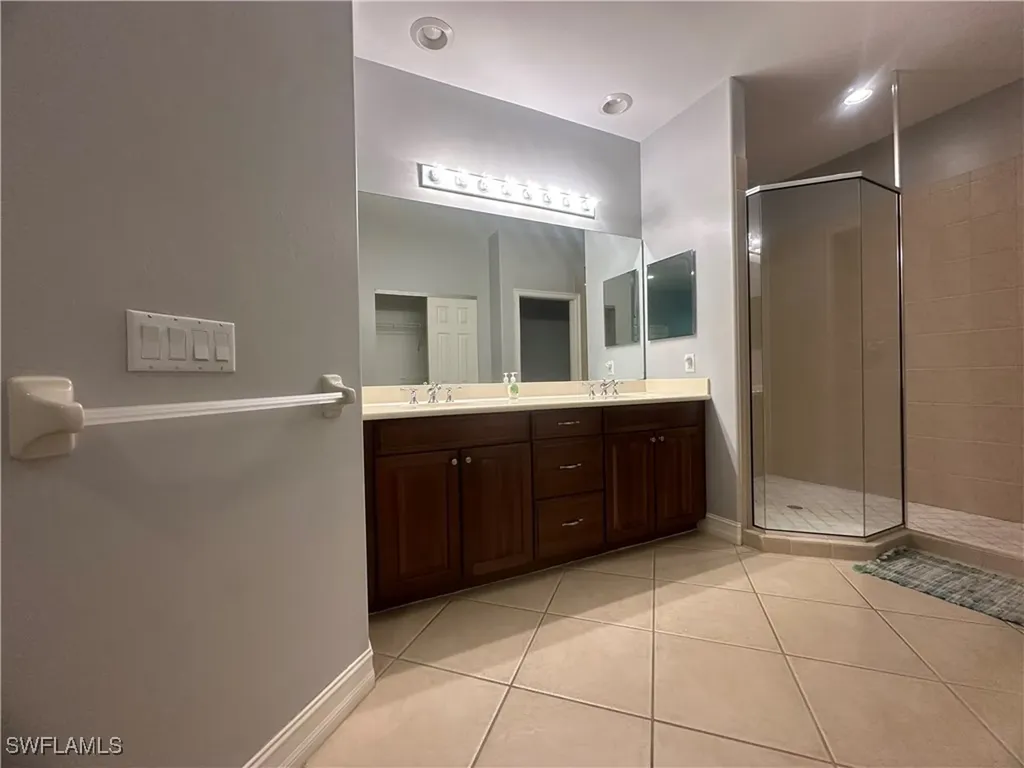 2004 Tarpon Bay Drive N Naples FL 34119