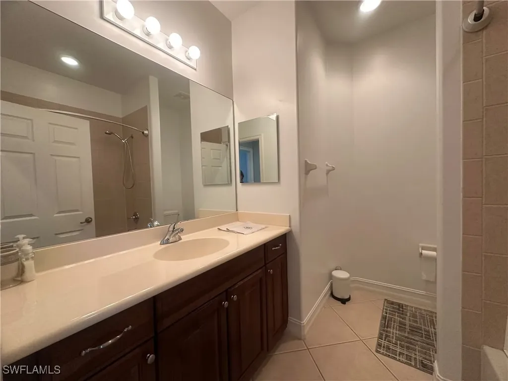 2004 Tarpon Bay Drive N Naples FL 34119