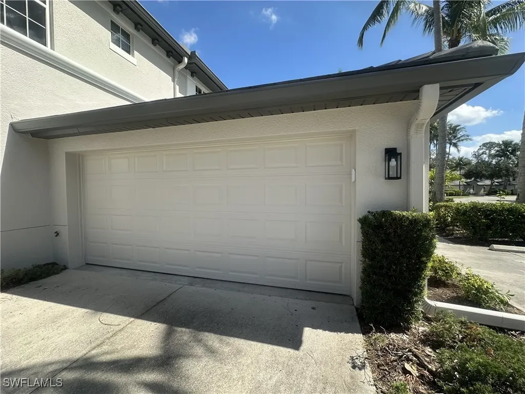 2004 Tarpon Bay Drive N Naples FL 34119