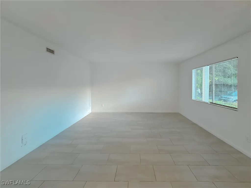 4631 Bayshore Drive Naples FL 34112