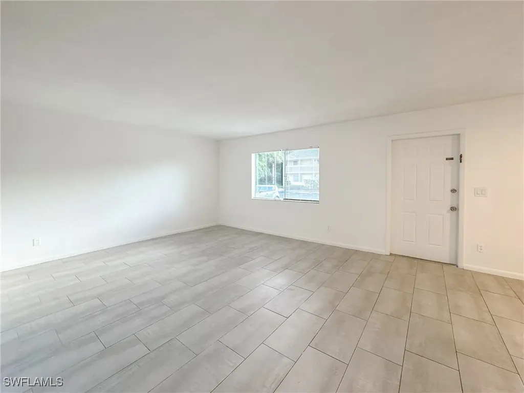 4631 Bayshore Drive Naples FL 34112