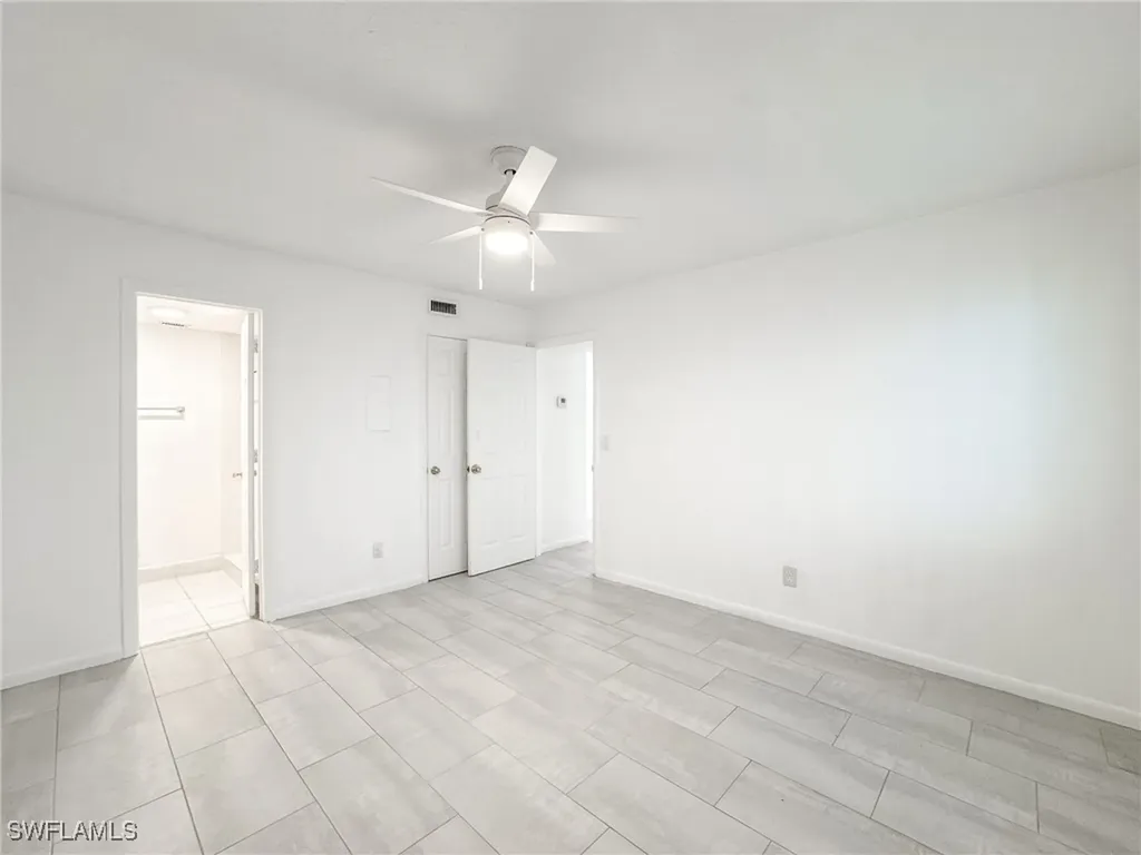 4631 Bayshore Drive Naples FL 34112