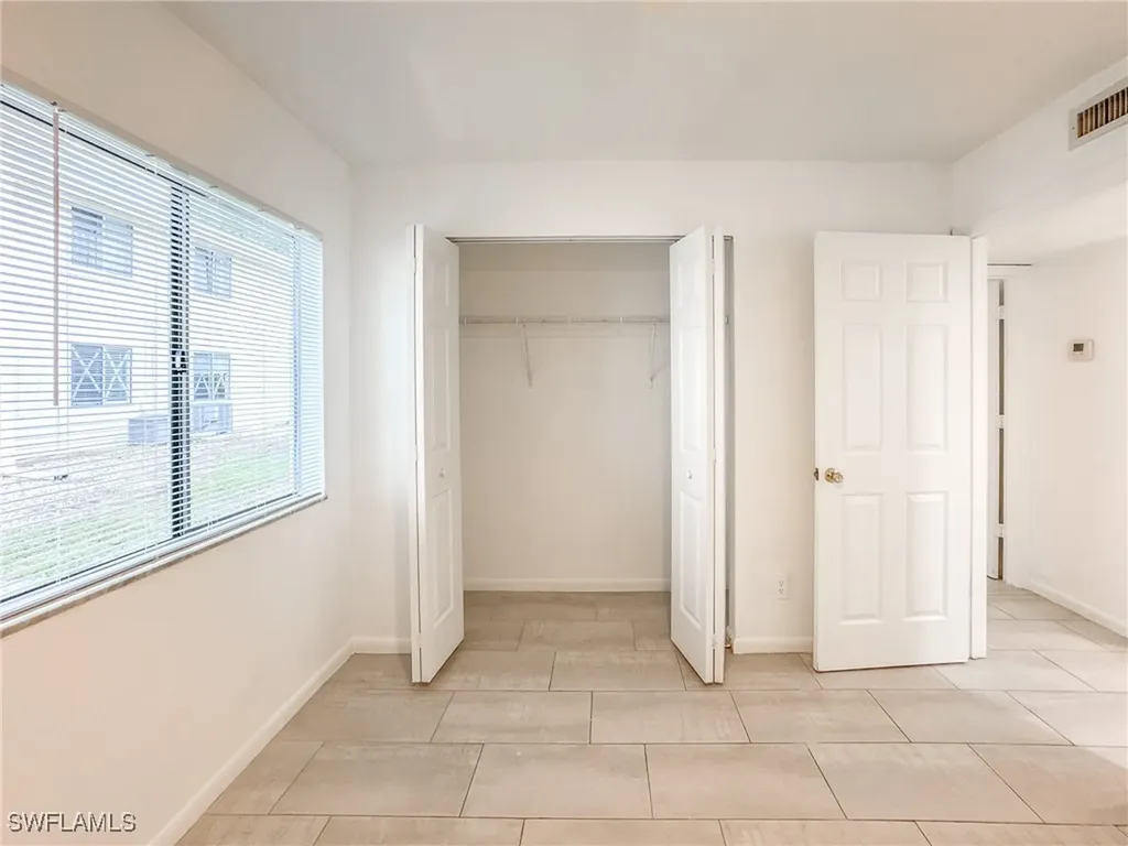 4631 Bayshore Drive Naples FL 34112