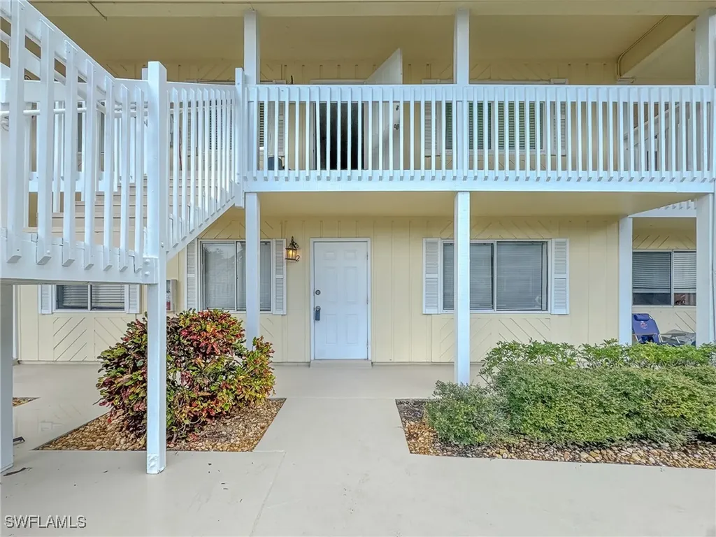 4631 Bayshore Drive Naples FL 34112