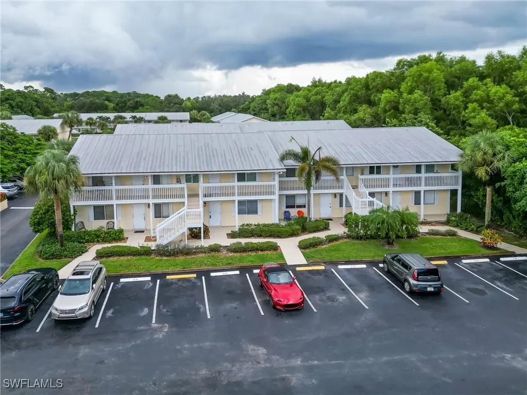 4631 Bayshore Drive Naples FL 34112