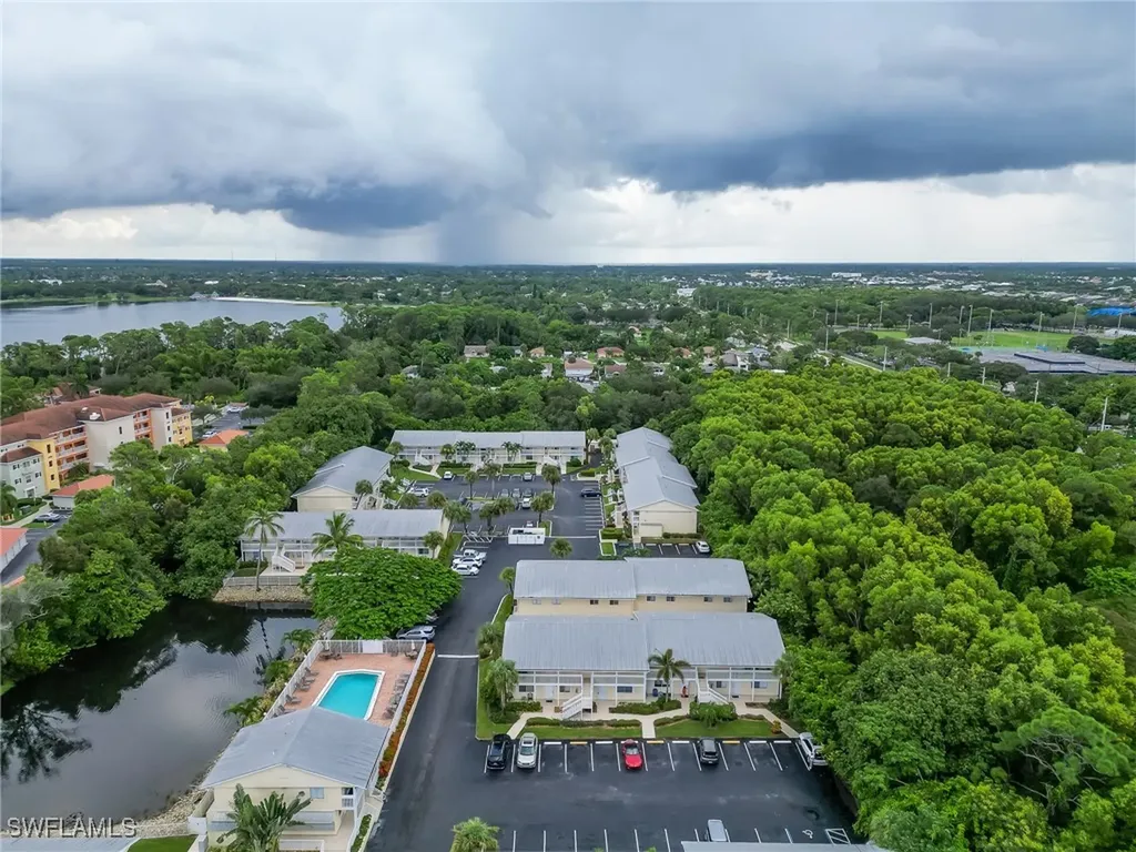 4631 Bayshore Drive Naples FL 34112
