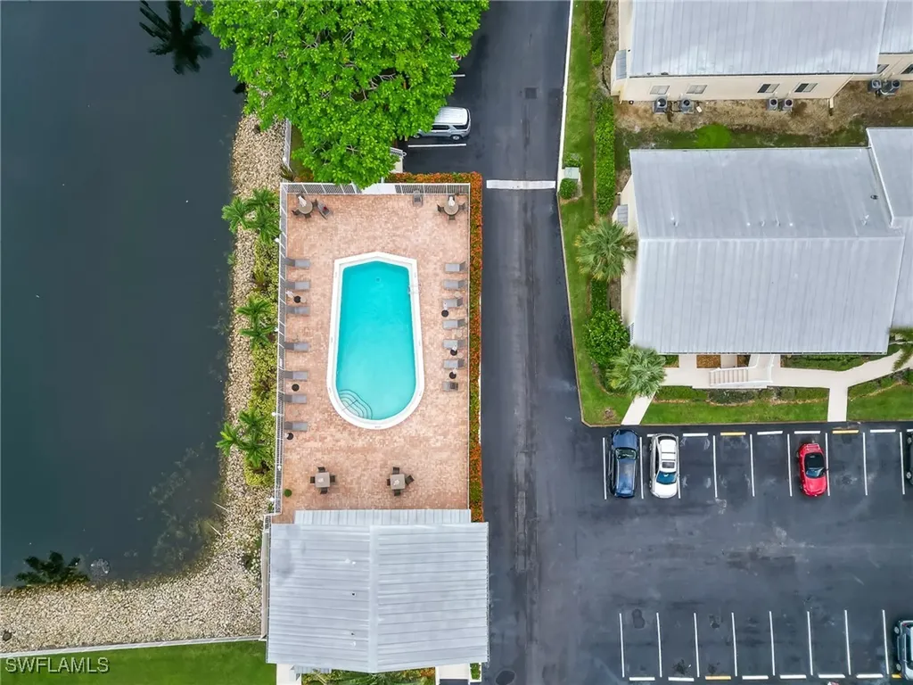 4631 Bayshore Drive Naples FL 34112
