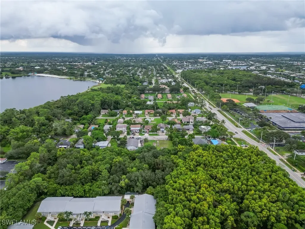 4631 Bayshore Drive Naples FL 34112