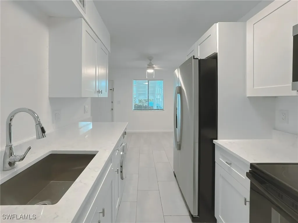 4631 Bayshore Drive Naples FL 34112