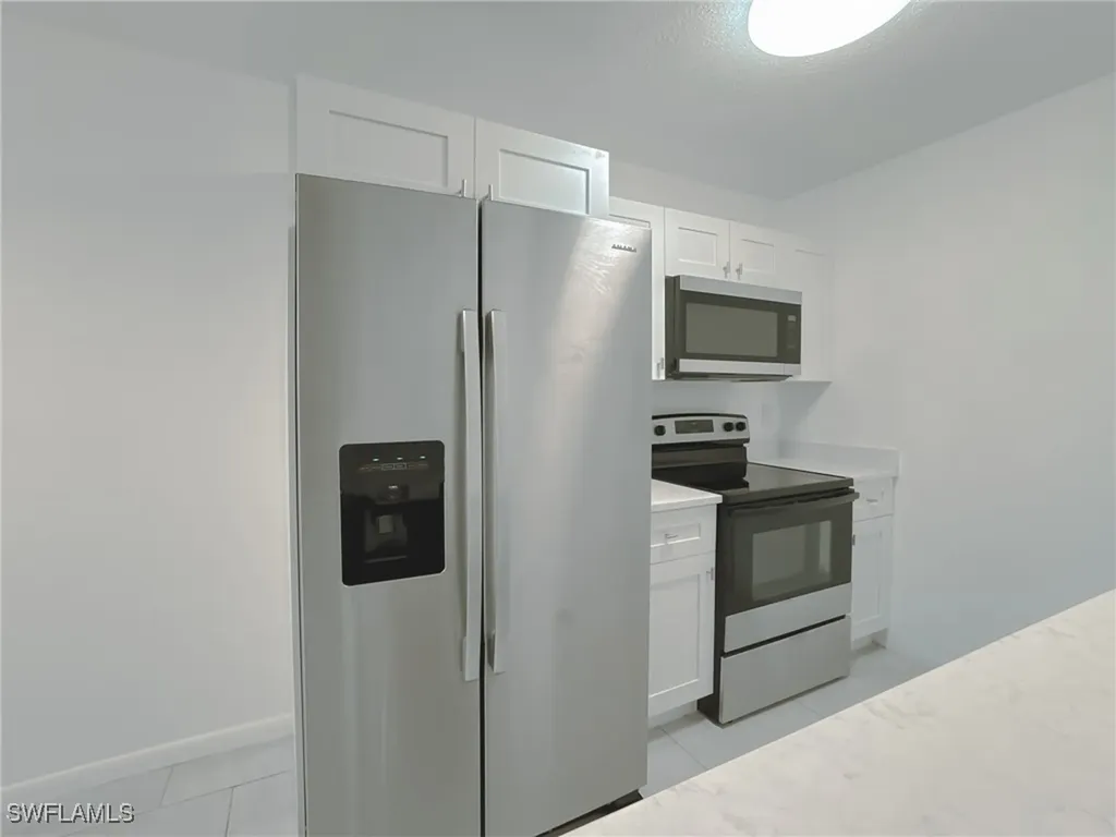 4631 Bayshore Drive Naples FL 34112