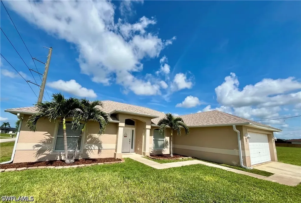 2720 NE 1st Place Cape Coral FL 33909