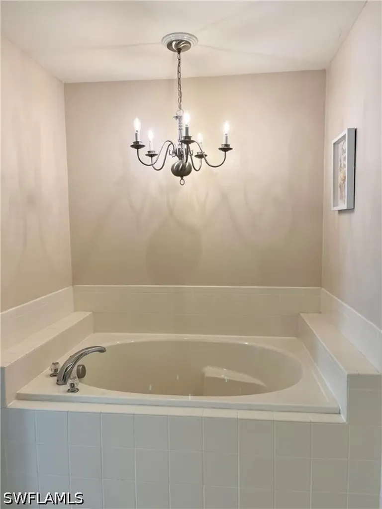 2720 NE 1st Place Cape Coral FL 33909