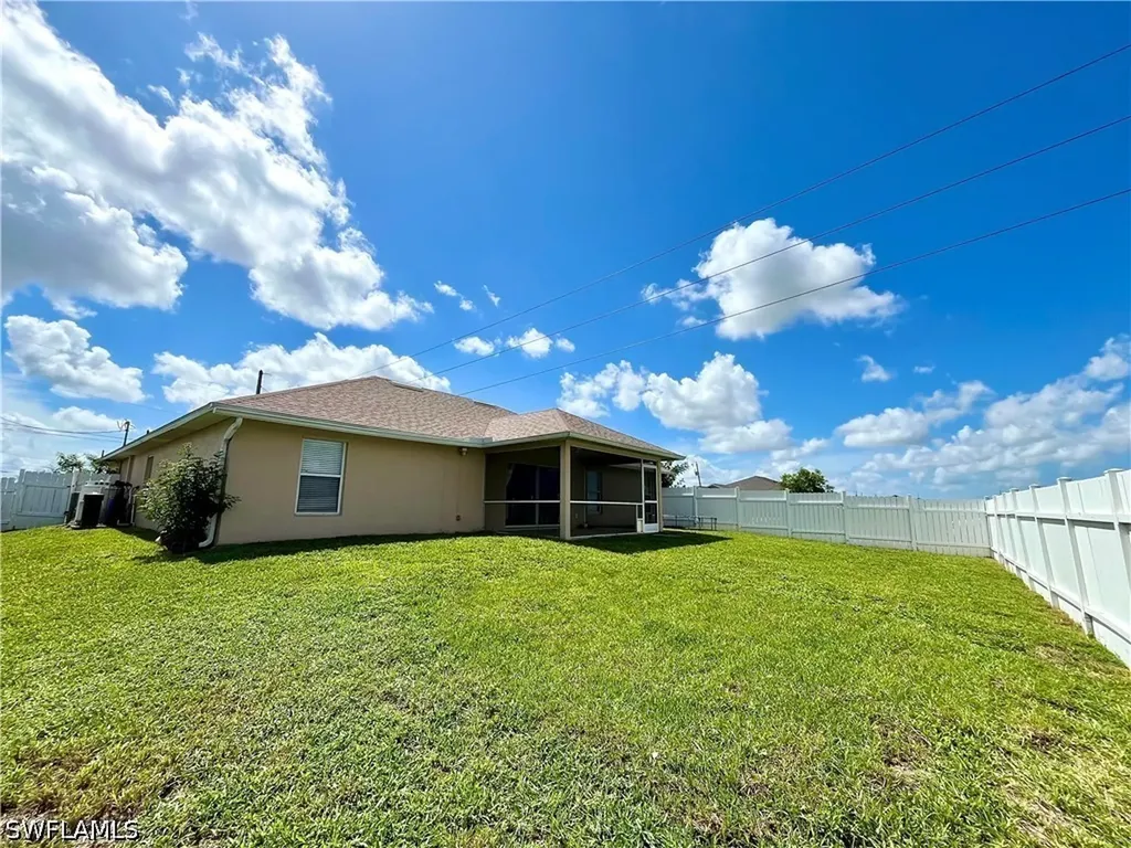 2720 NE 1st Place Cape Coral FL 33909