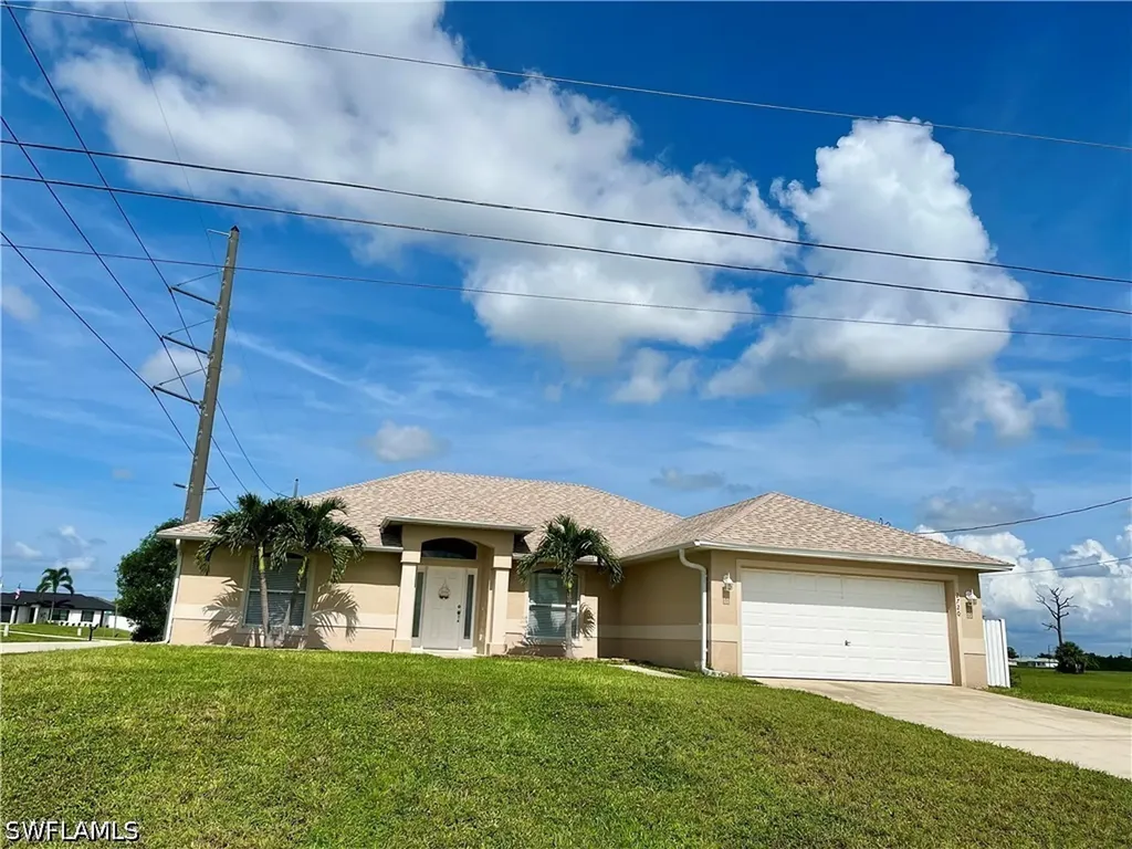 2720 NE 1st Place Cape Coral FL 33909