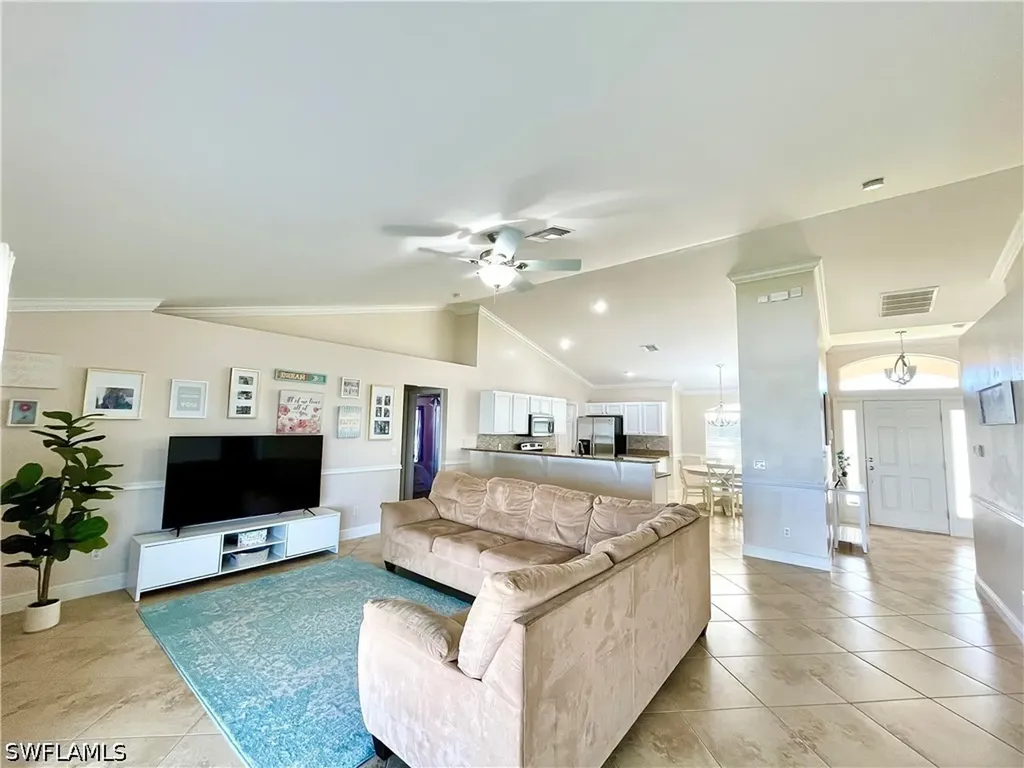 2720 NE 1st Place Cape Coral FL 33909