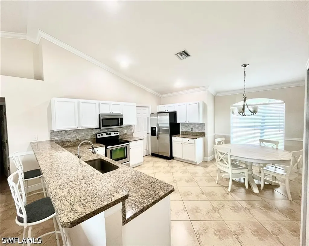 2720 NE 1st Place Cape Coral FL 33909