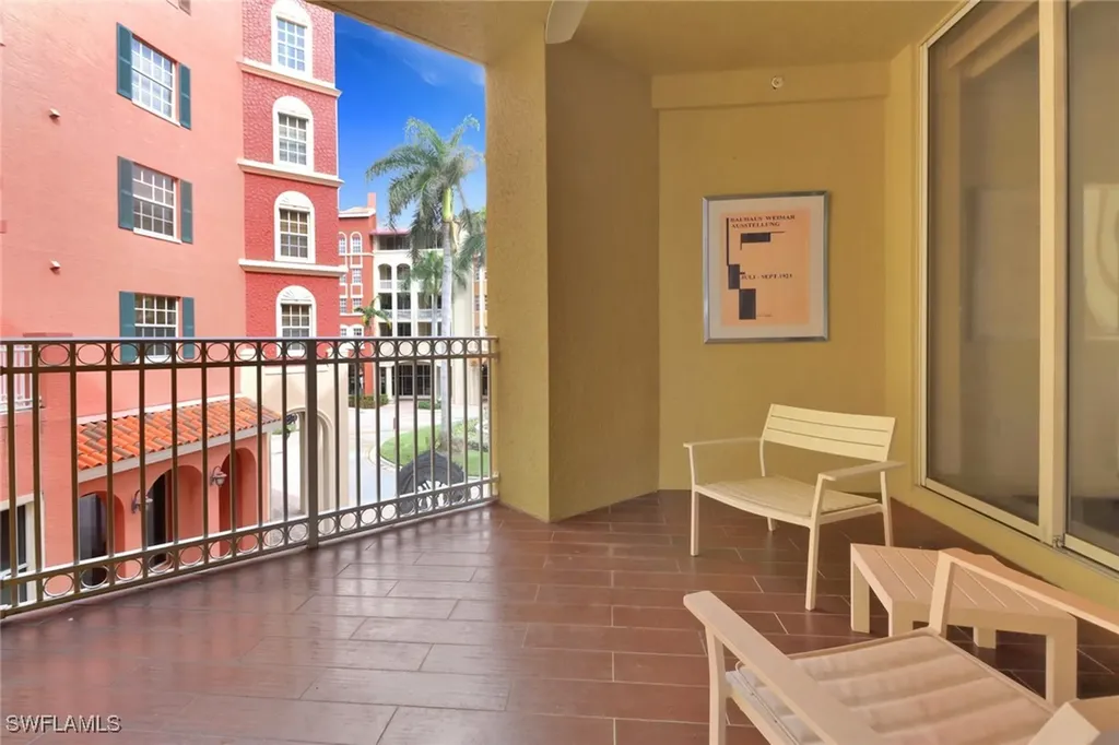 450 Bayfront Place Naples FL 34102