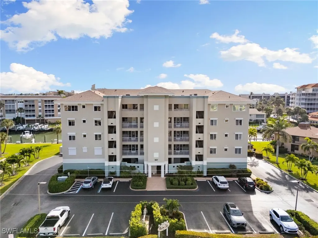907 Panama Court Marco Island FL 34145