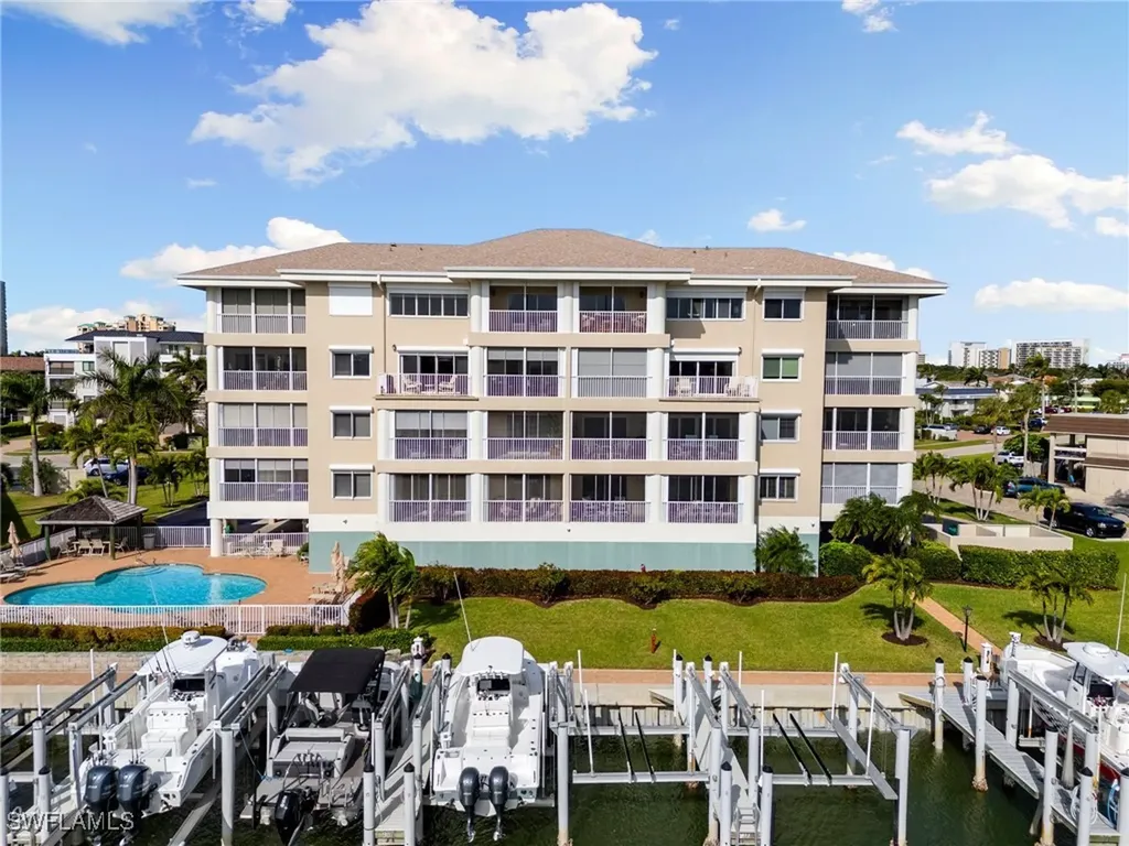 907 Panama Court Marco Island FL 34145