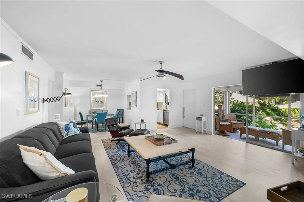 604 7th Avenue S Naples FL 34102