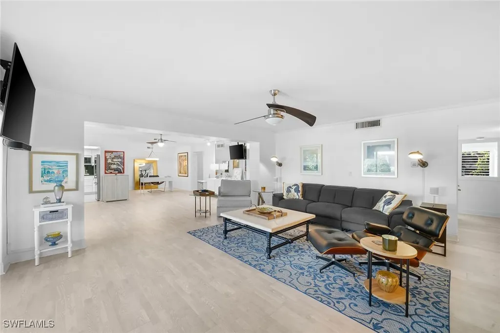 604 7th Avenue S Naples FL 34102