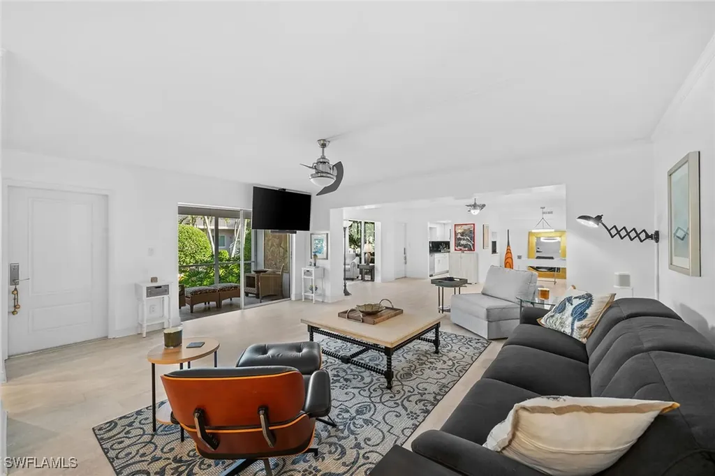 604 7th Avenue S Naples FL 34102