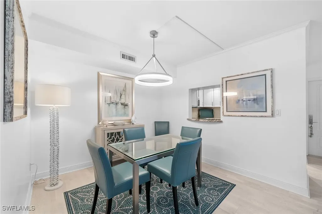604 7th Avenue S Naples FL 34102