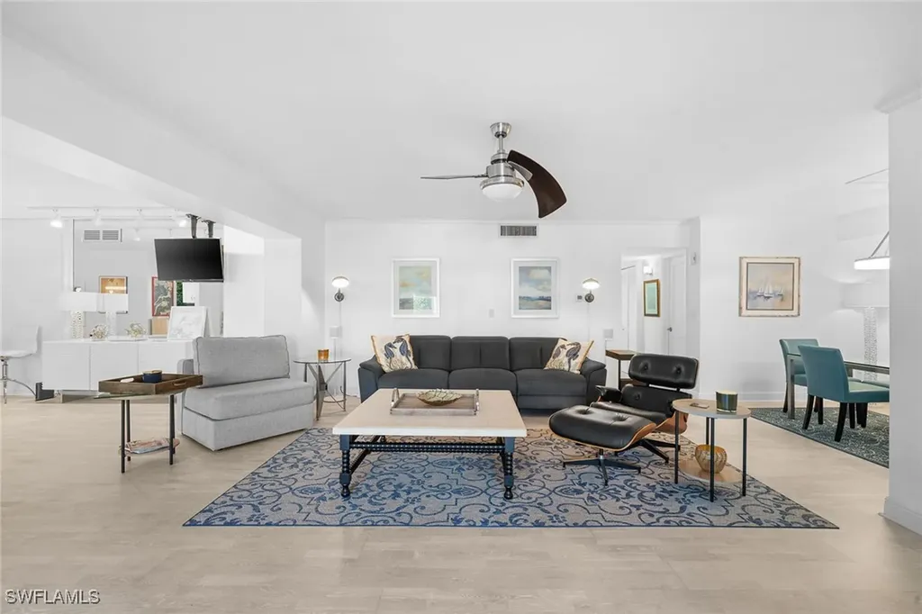604 7th Avenue S Naples FL 34102