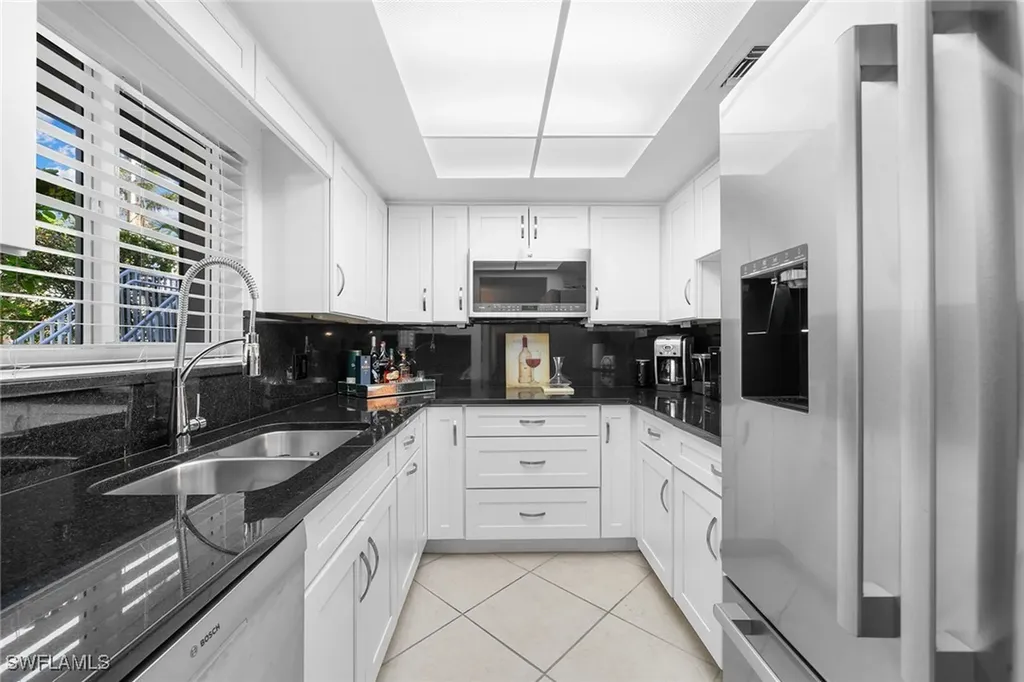 604 7th Avenue S Naples FL 34102