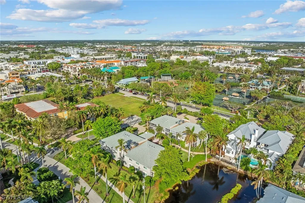 604 7th Avenue S Naples FL 34102