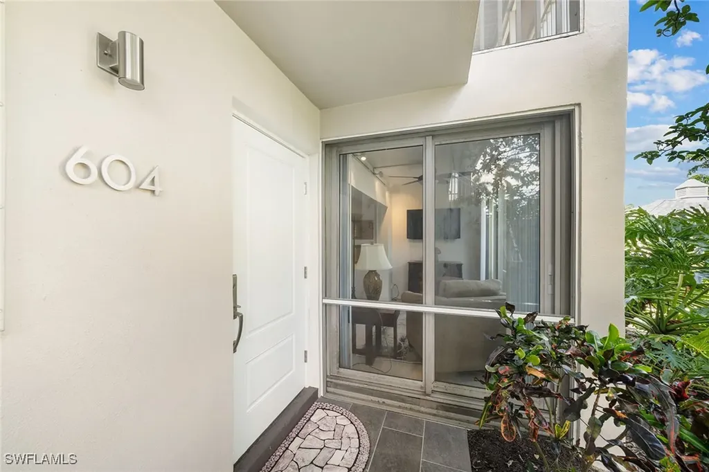 604 7th Avenue S Naples FL 34102