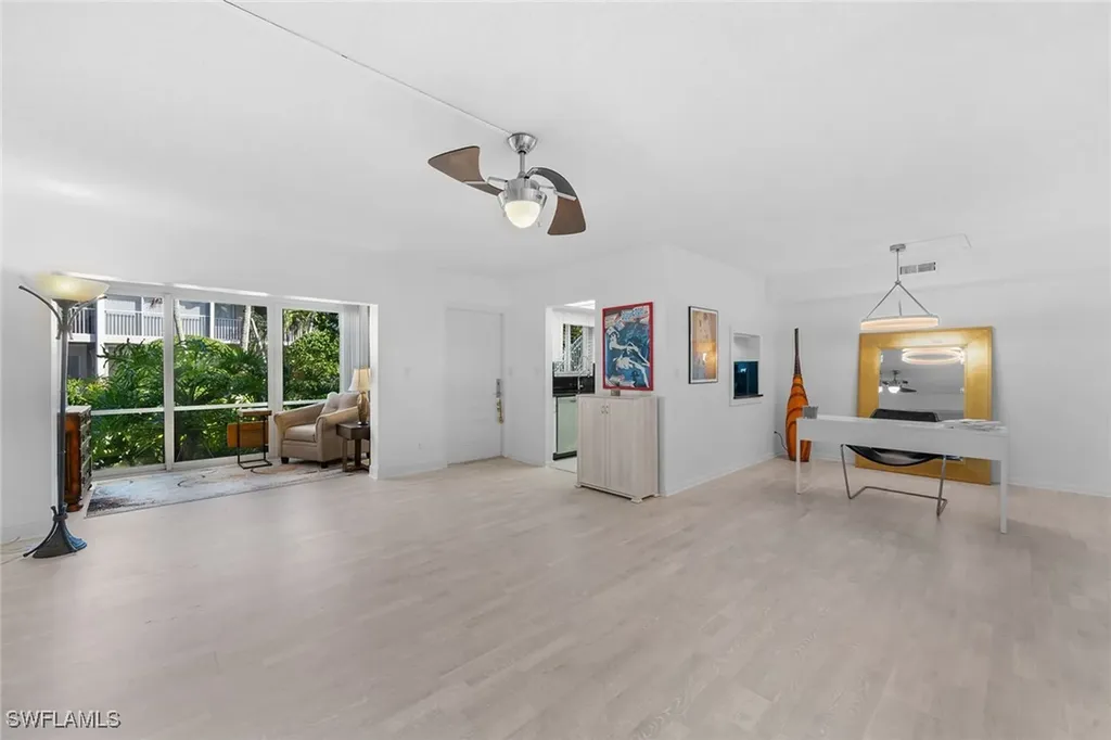 604 7th Avenue S Naples FL 34102