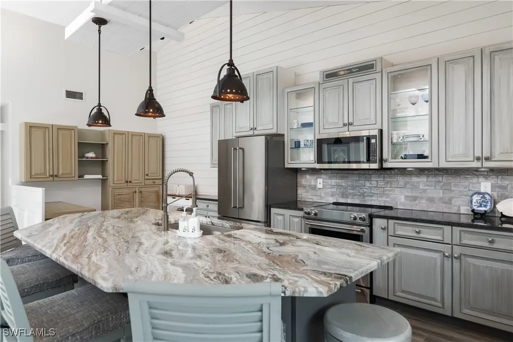 141 Bristol Lane Naples FL 34112