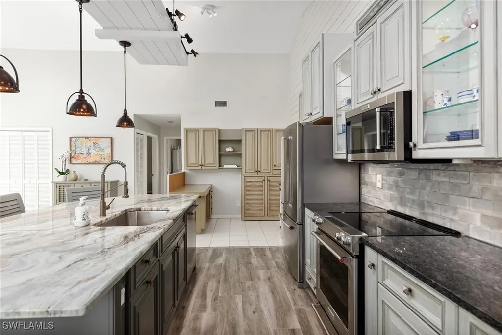 141 Bristol Lane Naples FL 34112