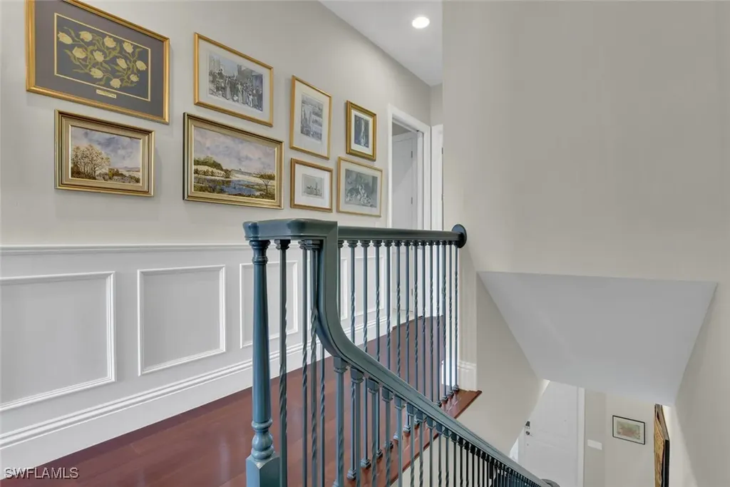 684 10th Avenue S Naples FL 34102