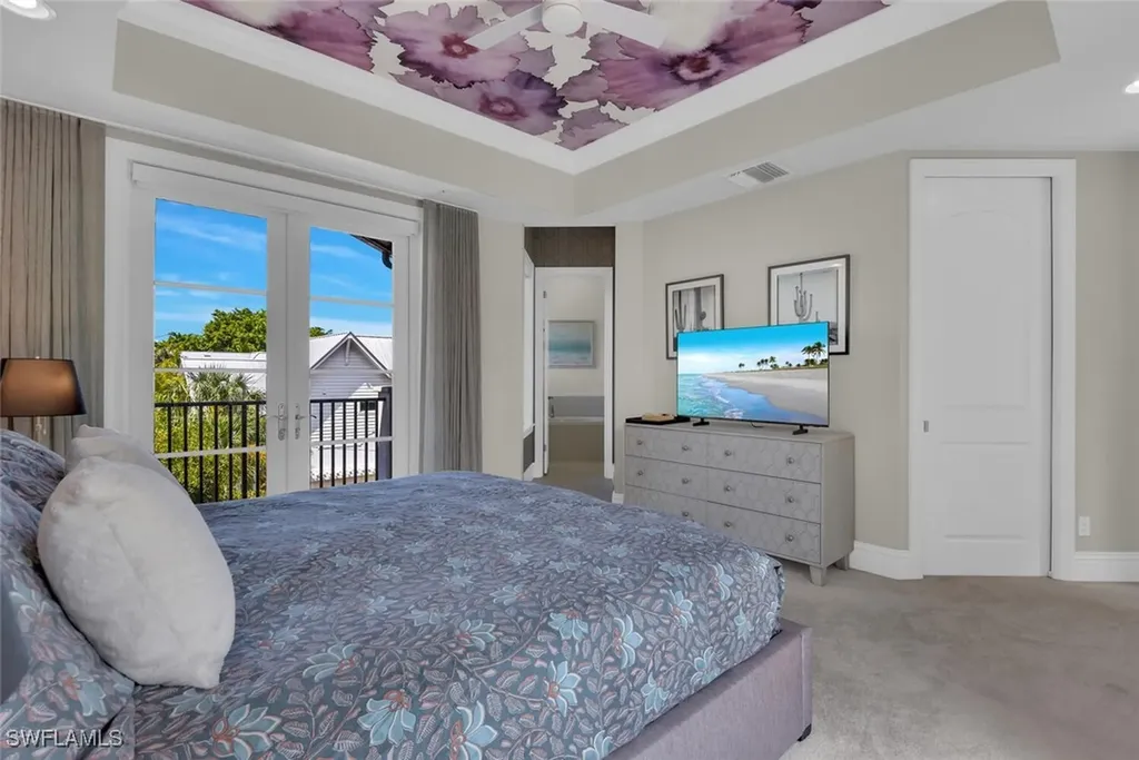 684 10th Avenue S Naples FL 34102