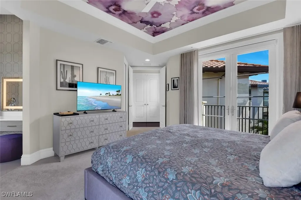 684 10th Avenue S Naples FL 34102