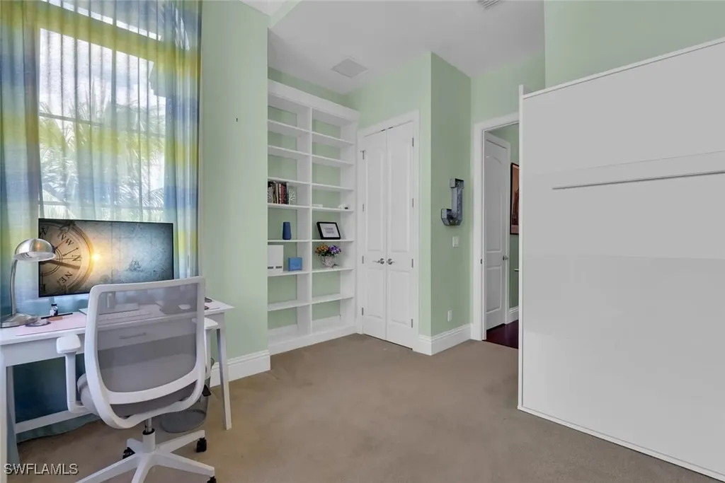 684 10th Avenue S Naples FL 34102