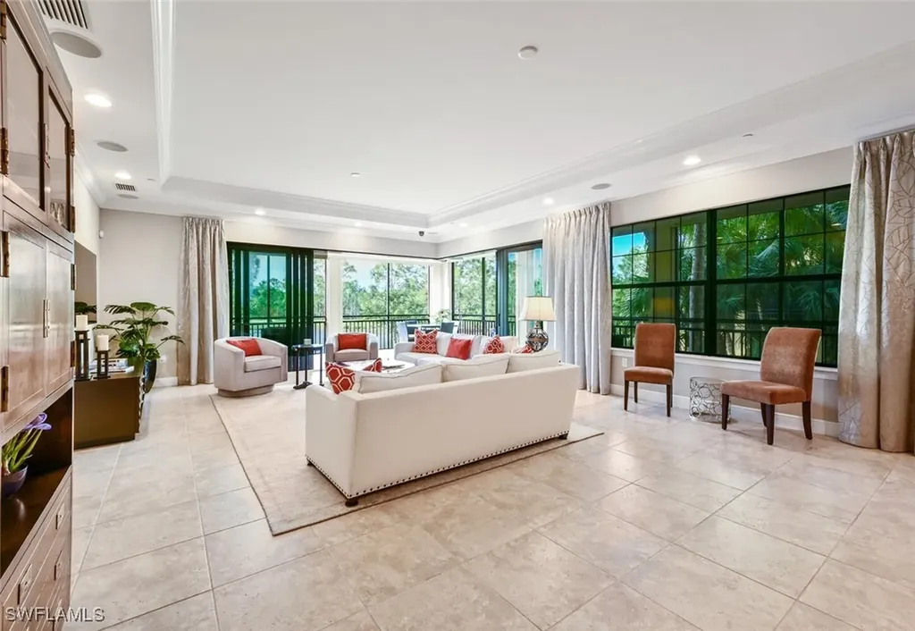 2764 Tiburon Boulevard E Naples FL 34109