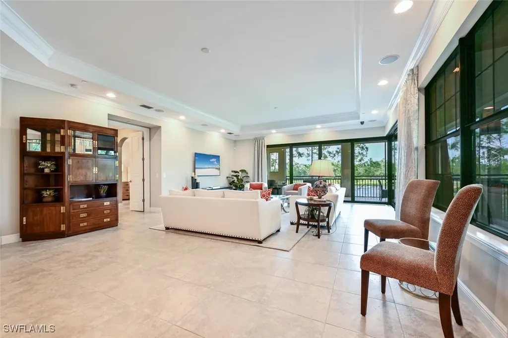 2764 Tiburon Boulevard E Naples FL 34109