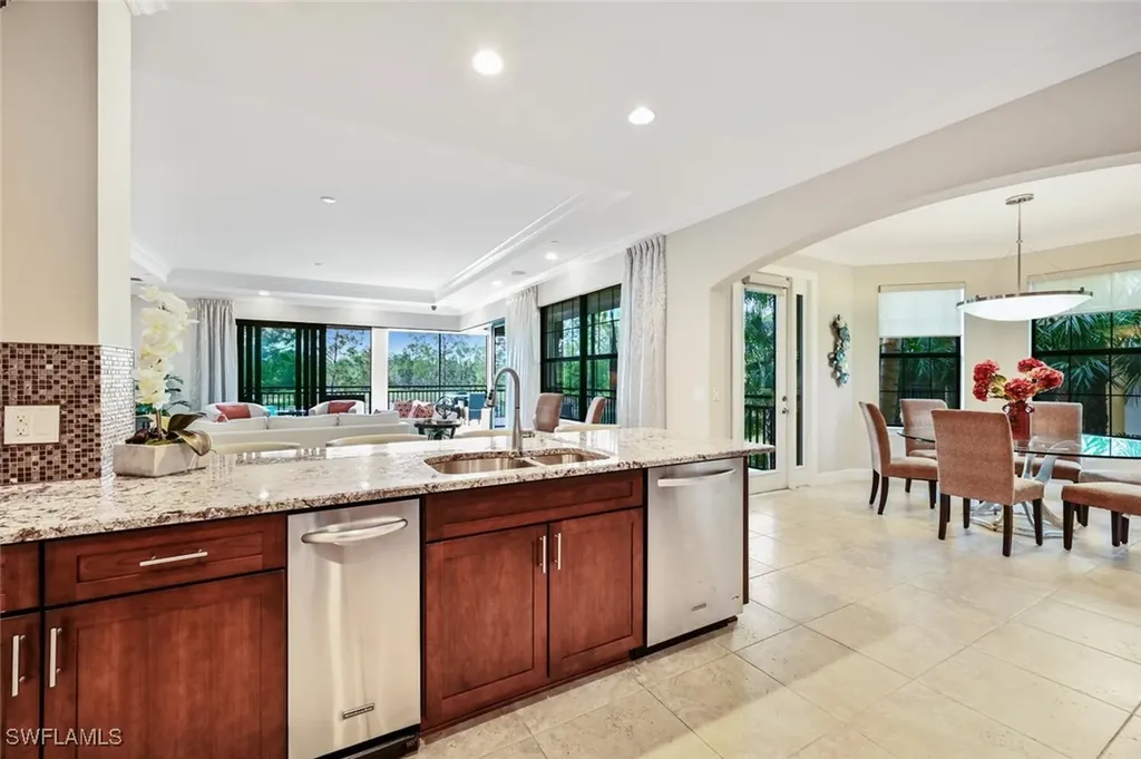 2764 Tiburon Boulevard E Naples FL 34109
