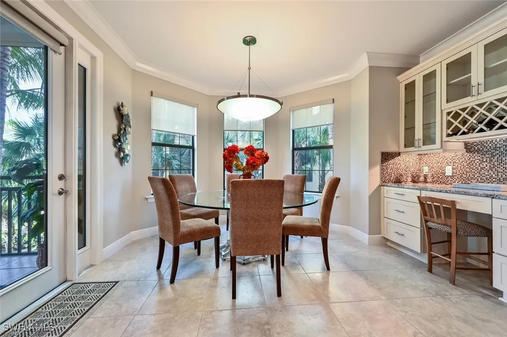 2764 Tiburon Boulevard E Naples FL 34109