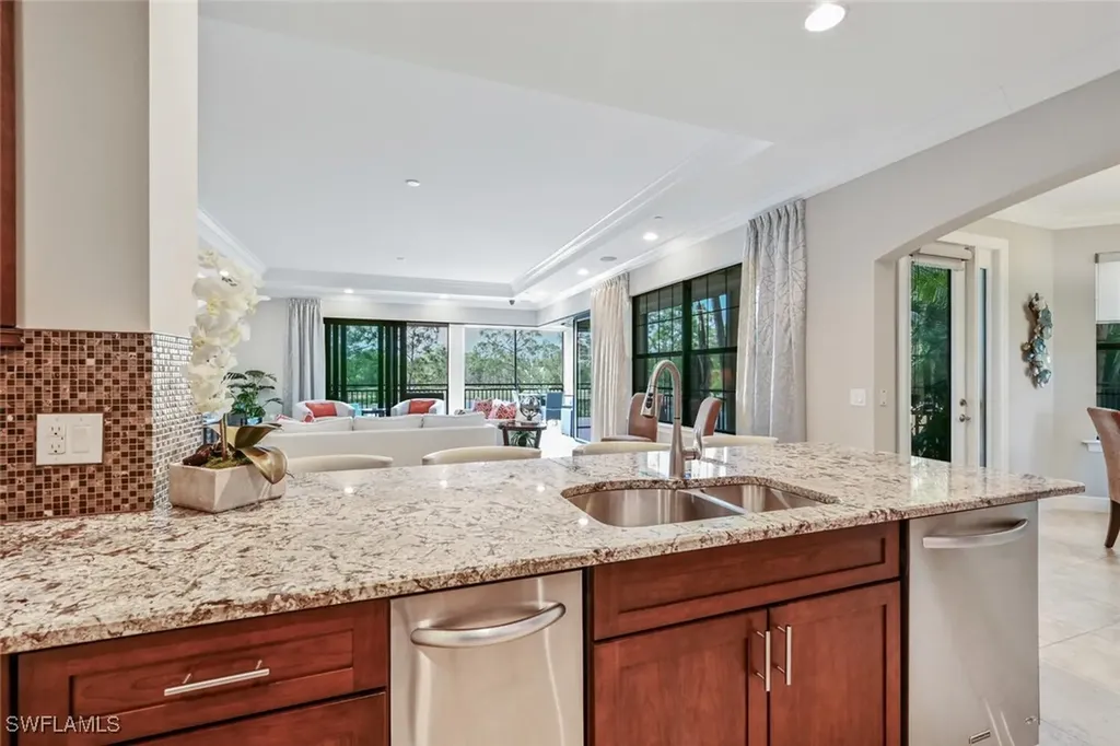 2764 Tiburon Boulevard E Naples FL 34109