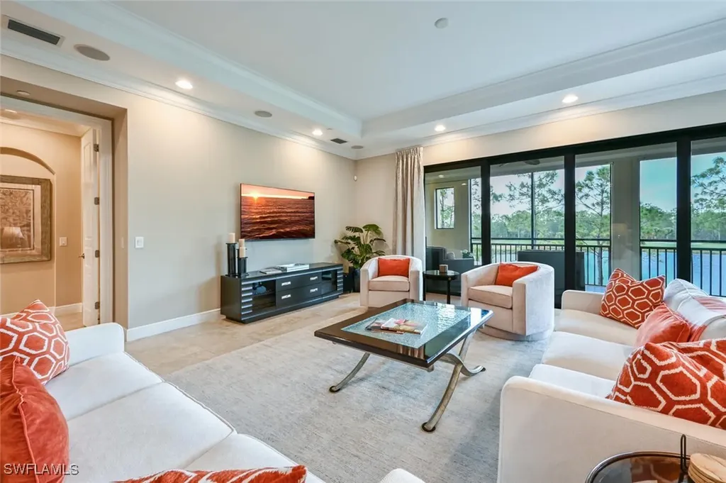 2764 Tiburon Boulevard E Naples FL 34109